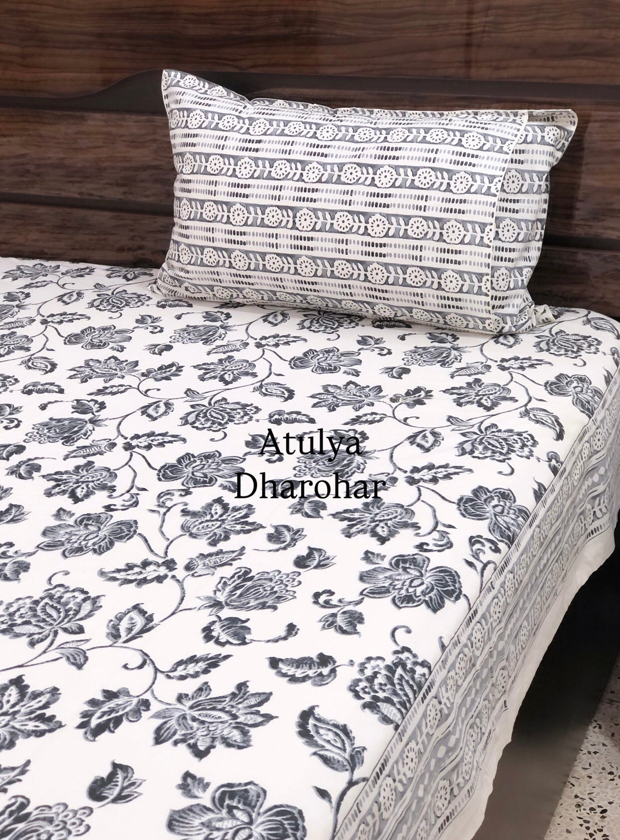 Charcoal Grey Floral Jaal Super King Bedsheet