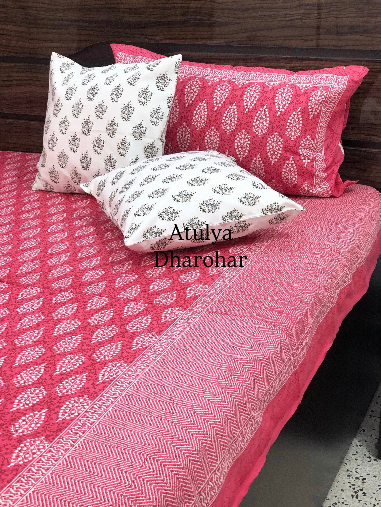 Pink Butti Cotton King Size Bedsheet