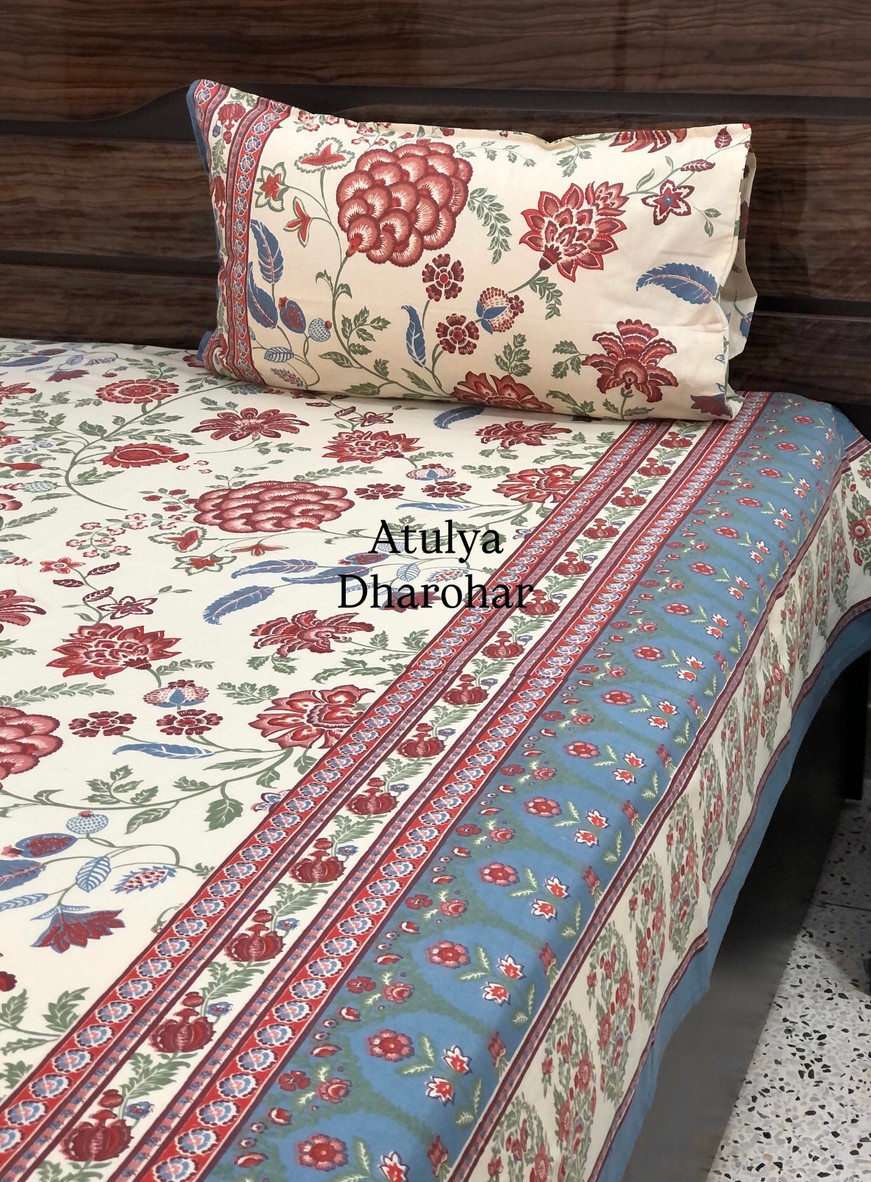 Red and Green Floral Jaal Cotton Super King Bedsheet