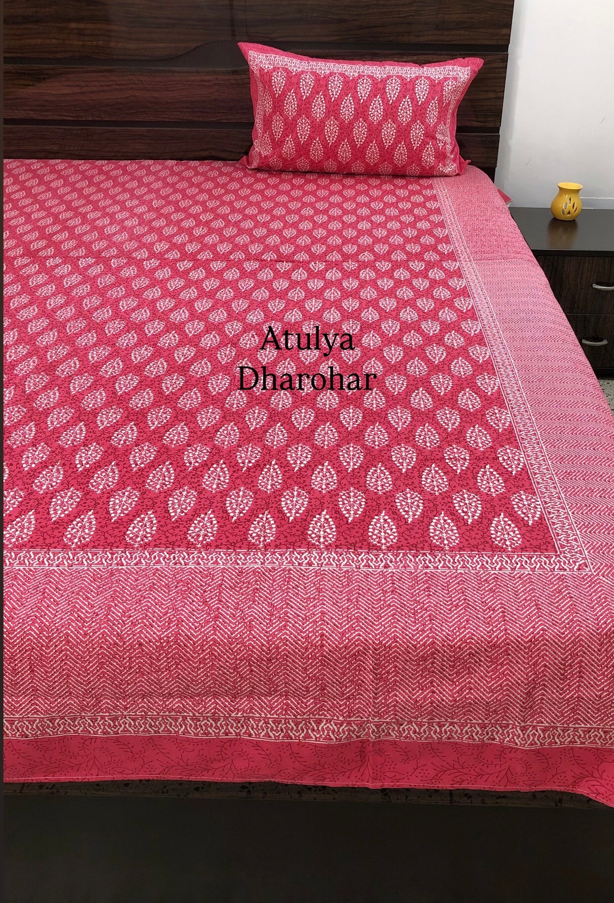 Pink Butti Cotton King Size Bedsheet