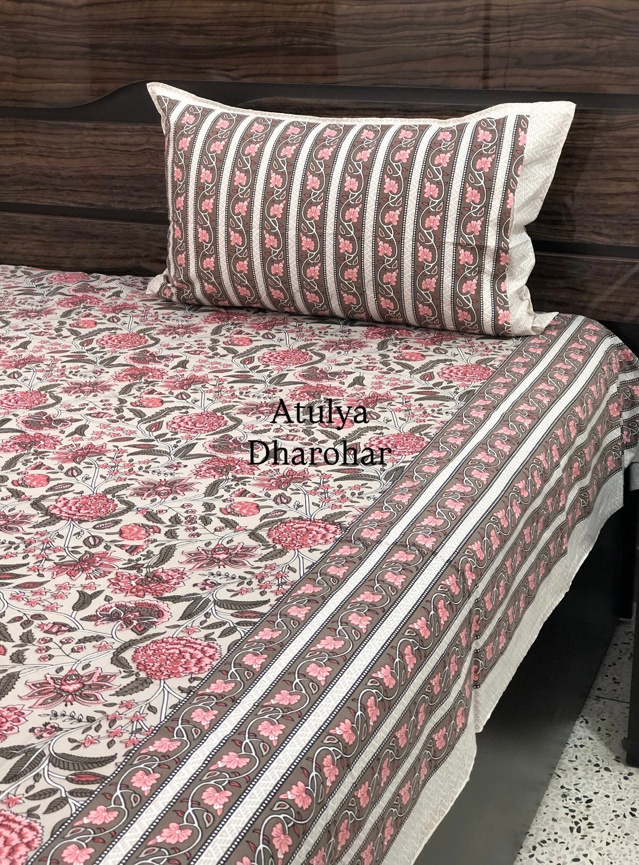 Pink Floral Jaal Cotton Super King Bedsheet