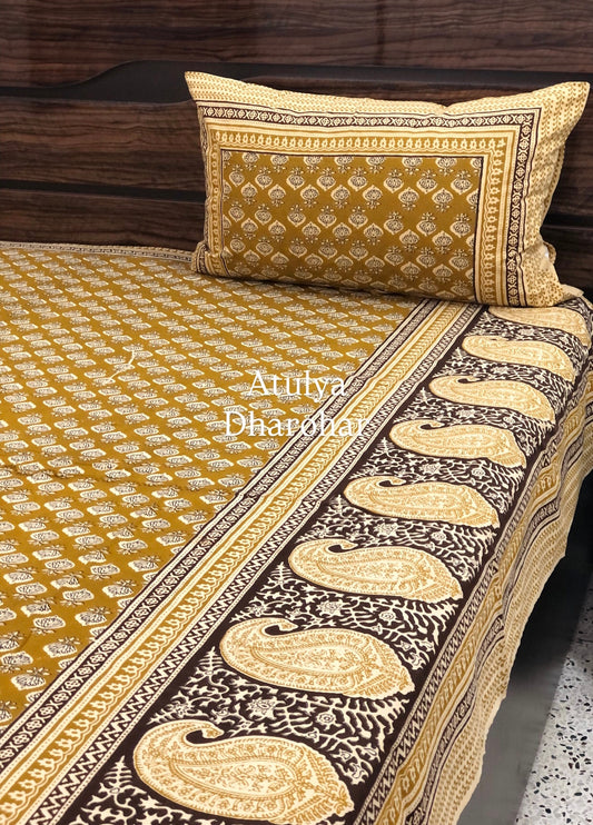 Mehndi Green Cotton Kalamkari King Size Bedsheet