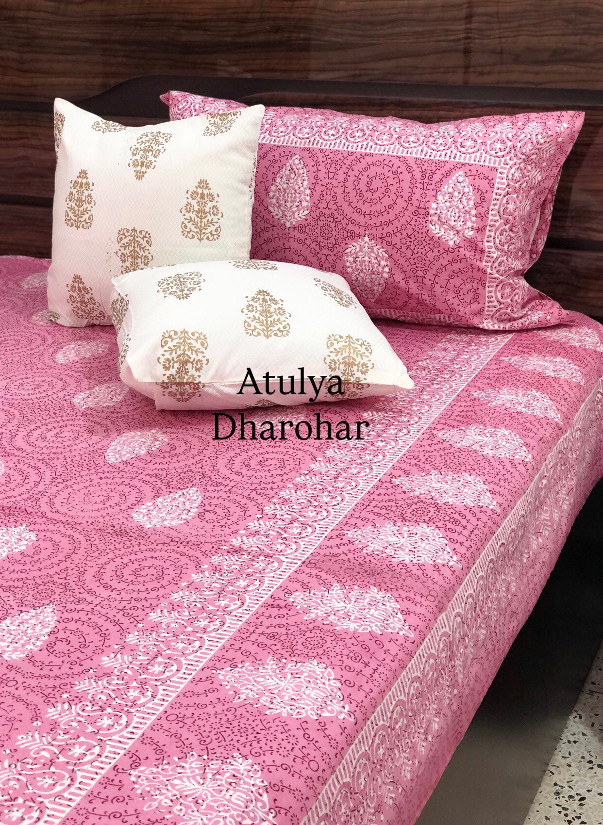 Pink Floral Motifs King Size Bedsheet
