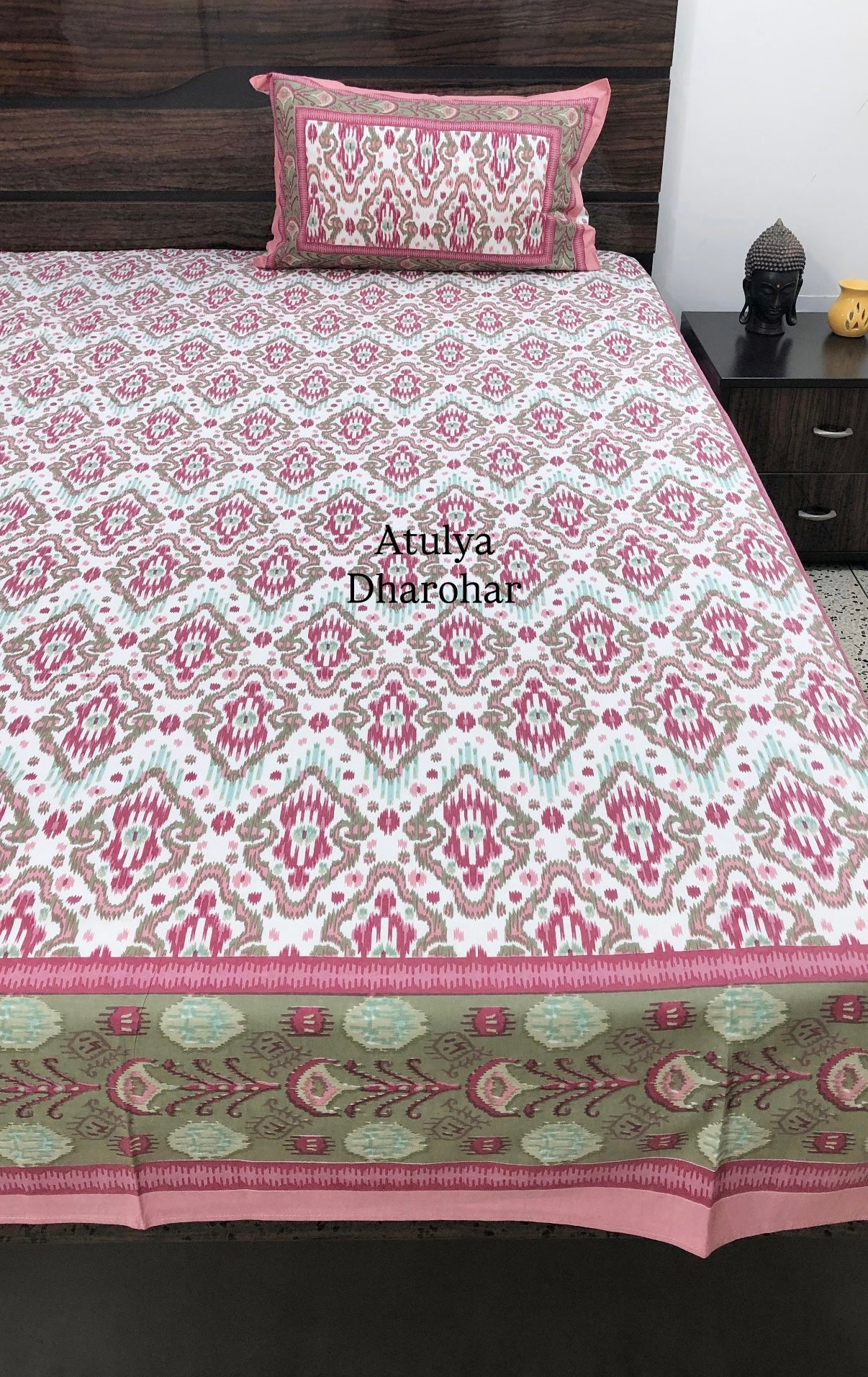Pink and Green Ikat Cotton Super King Bedsheet