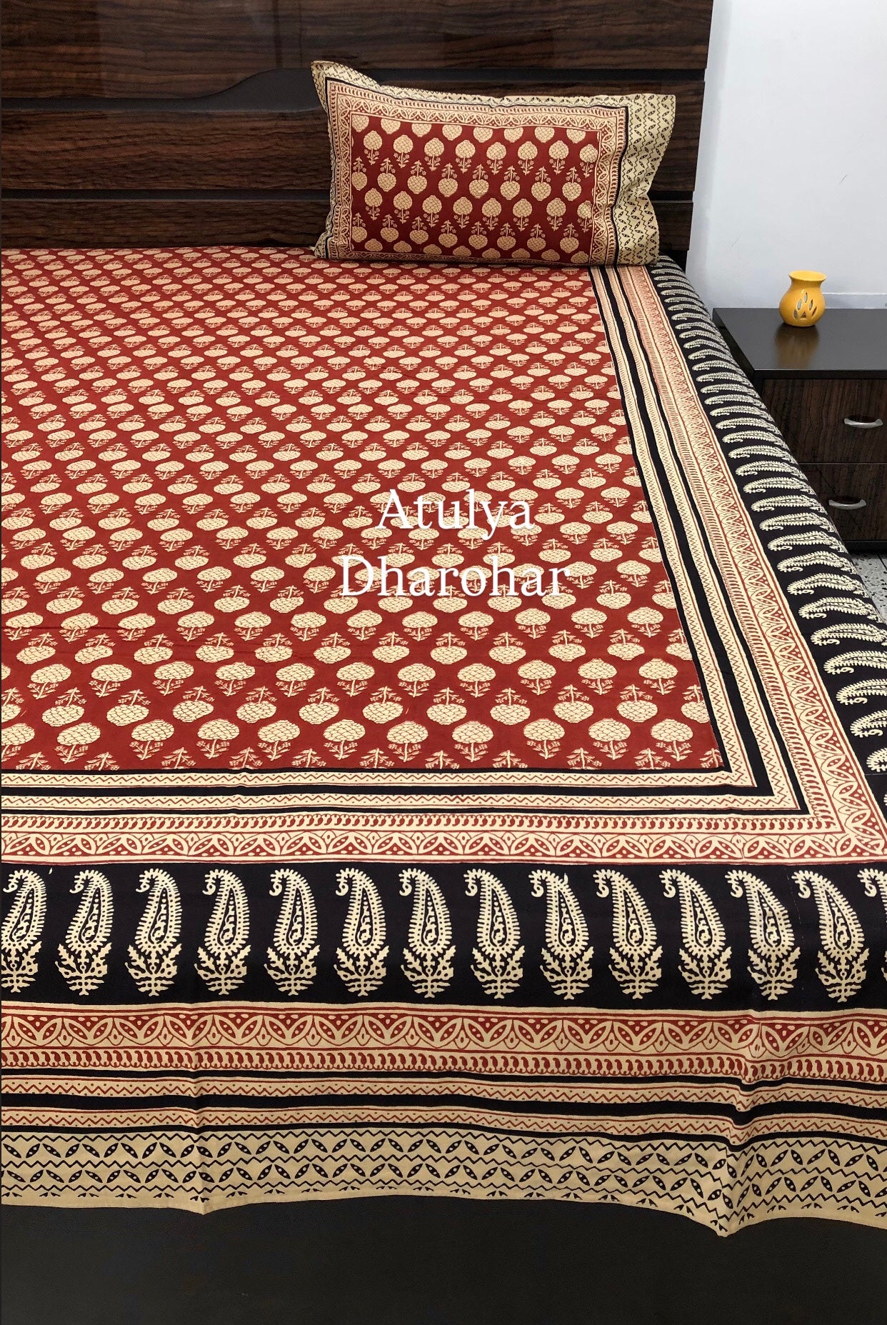 Rust and Black Kalamkari Cotton Super King Bedsheet