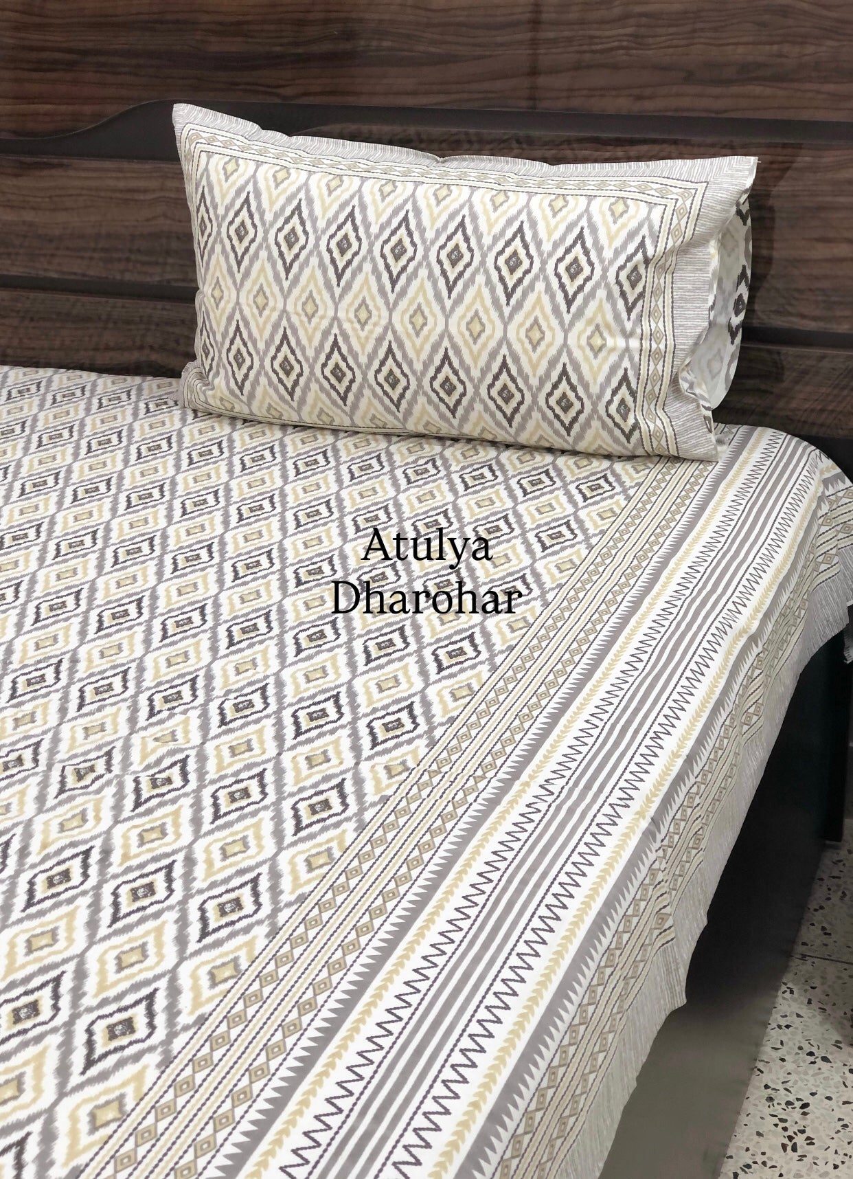 Grey Ikat Cotton King Size Bedsheet