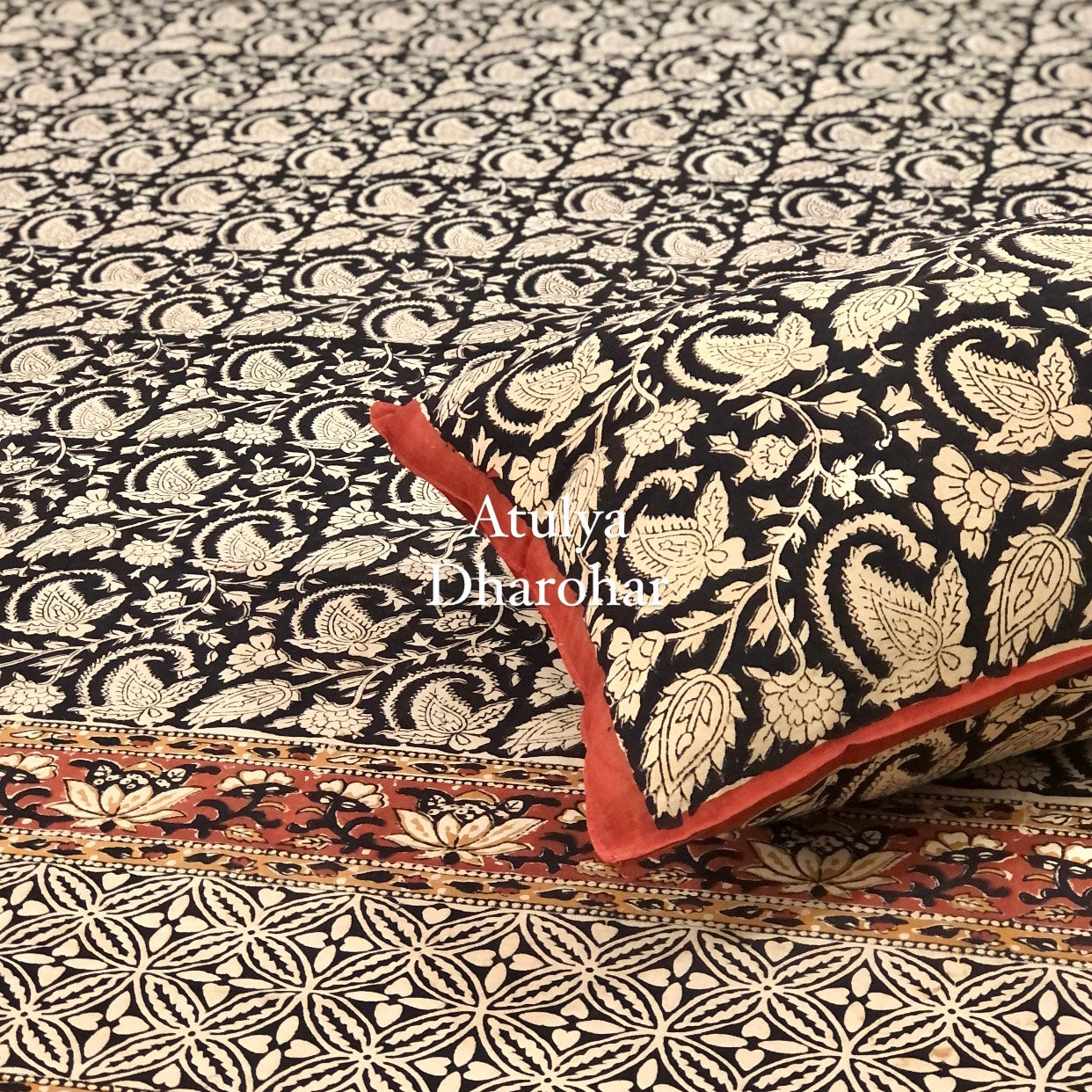 Hand Block Printed Super King Bedsheet (274 cm x 274 cm / 108x108 inches / 9x9 feet)