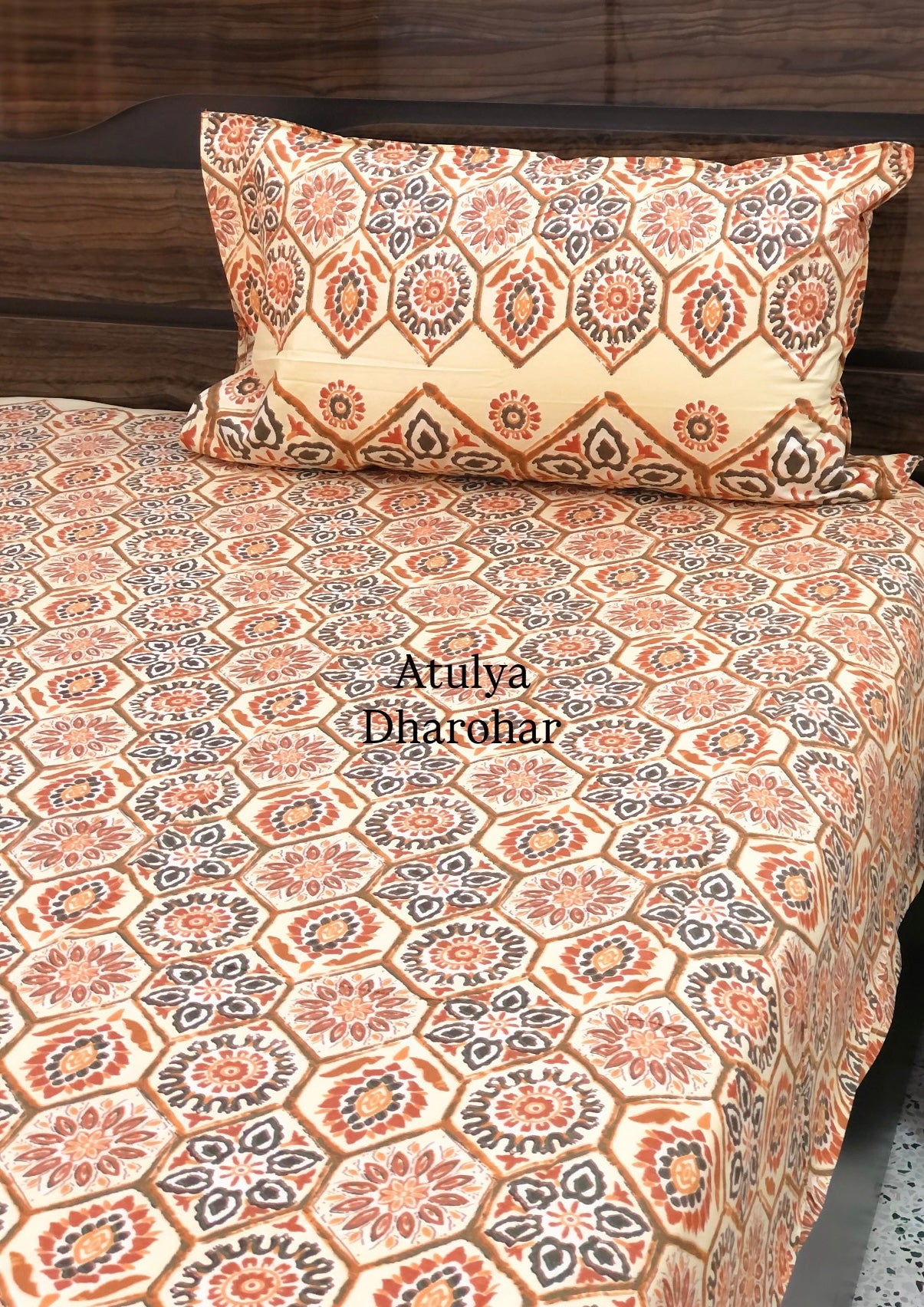 Beige and Red Floral Mughal Jaal Super King Cotton Bedsheet