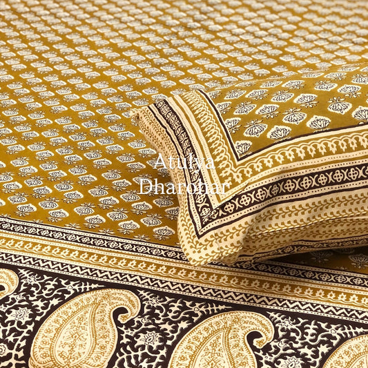 Mehndi Green Cotton Kalamkari King Size Bedsheet