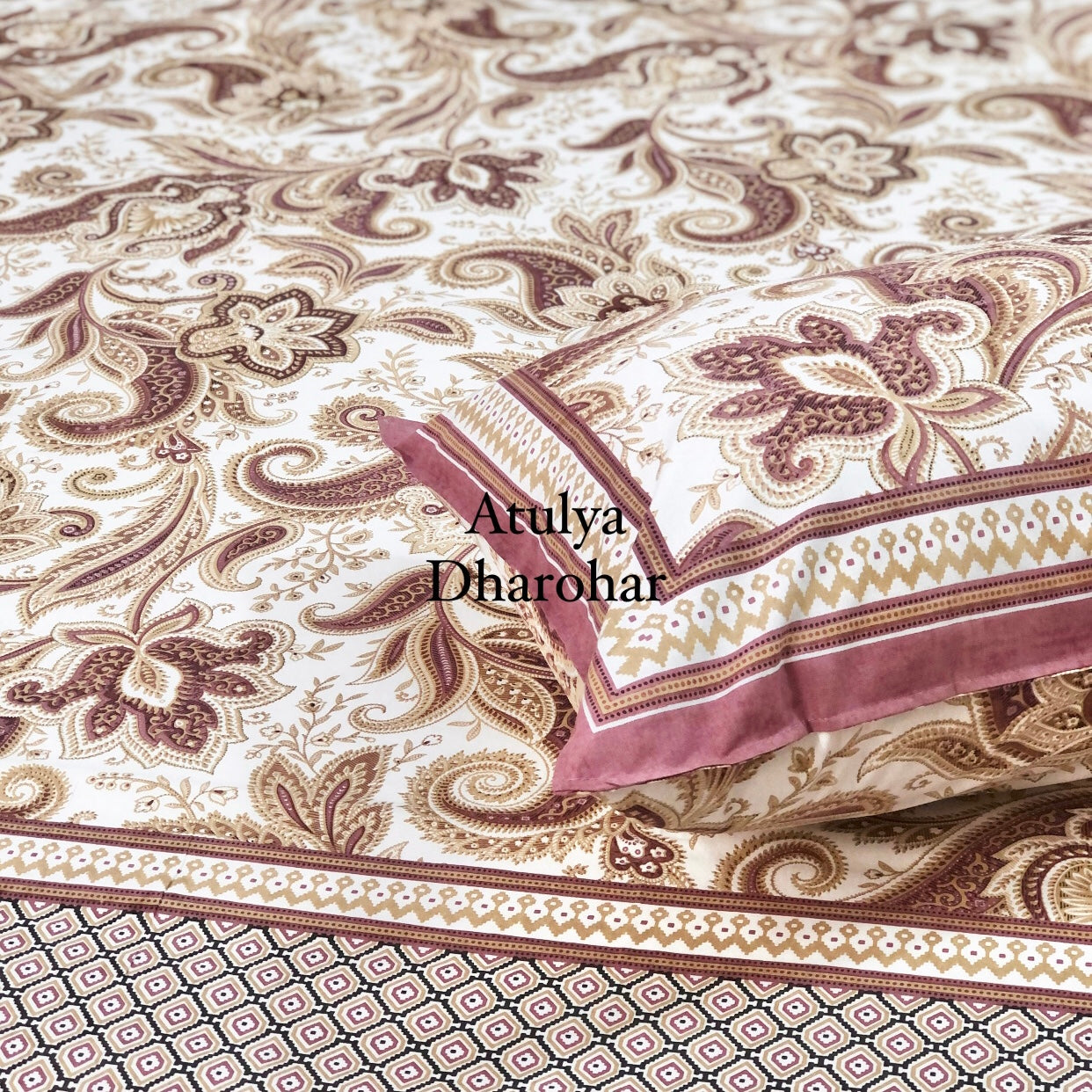 Mauve Floral Jaal Super King Bedsheet