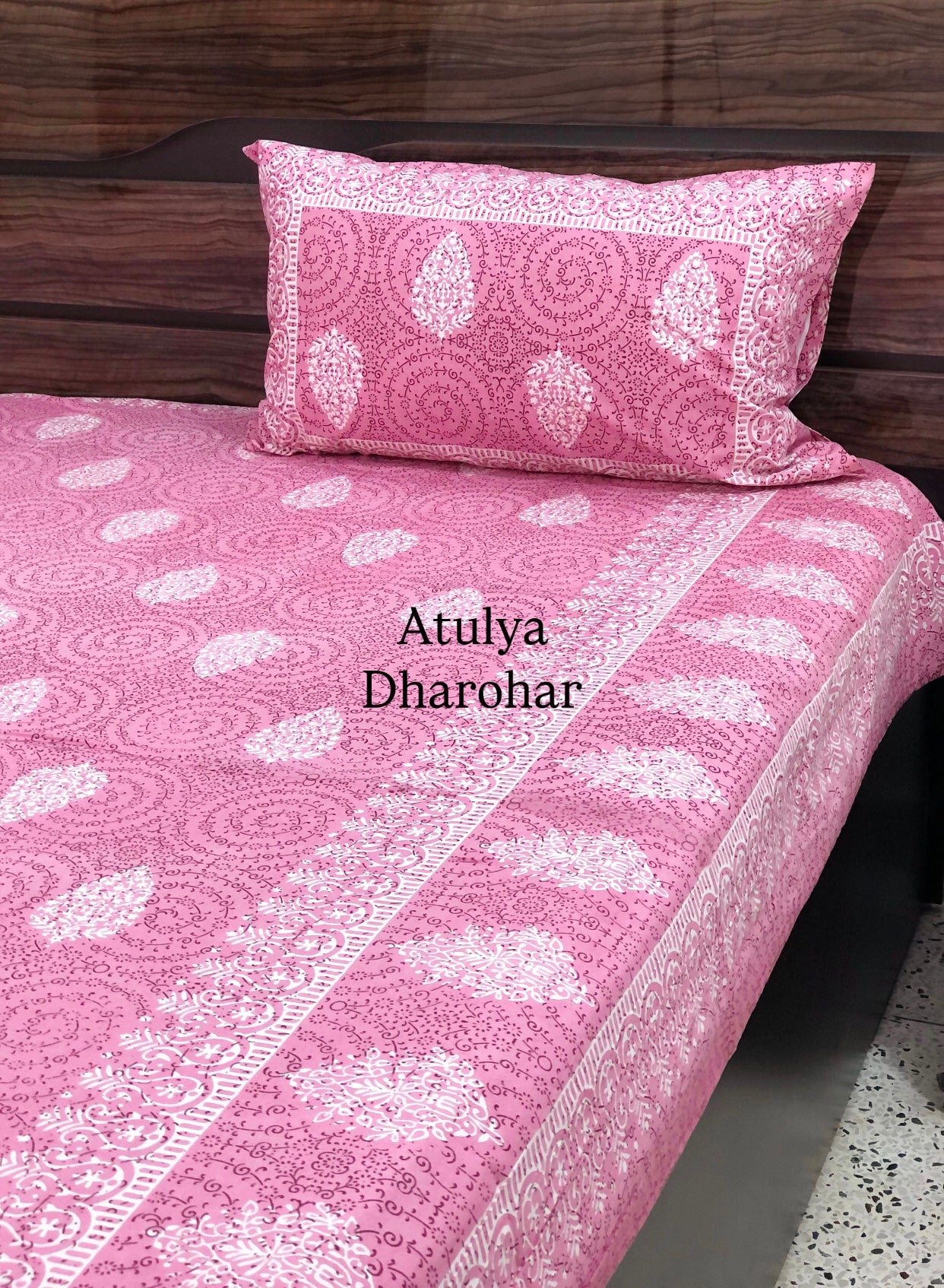 Pink Floral Motifs King Size Bedsheet