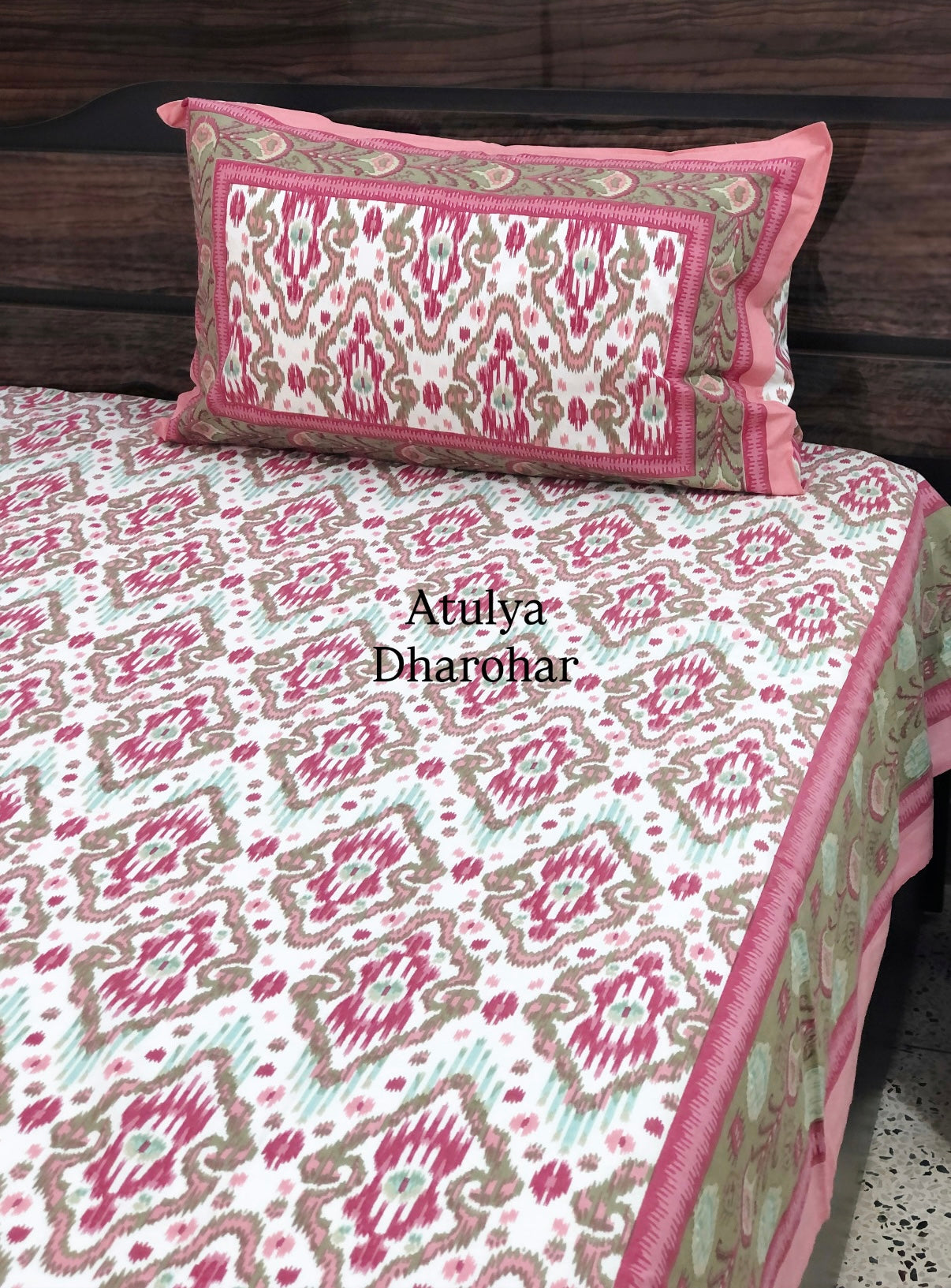 Pink and Green Ikat Cotton Super King Bedsheet
