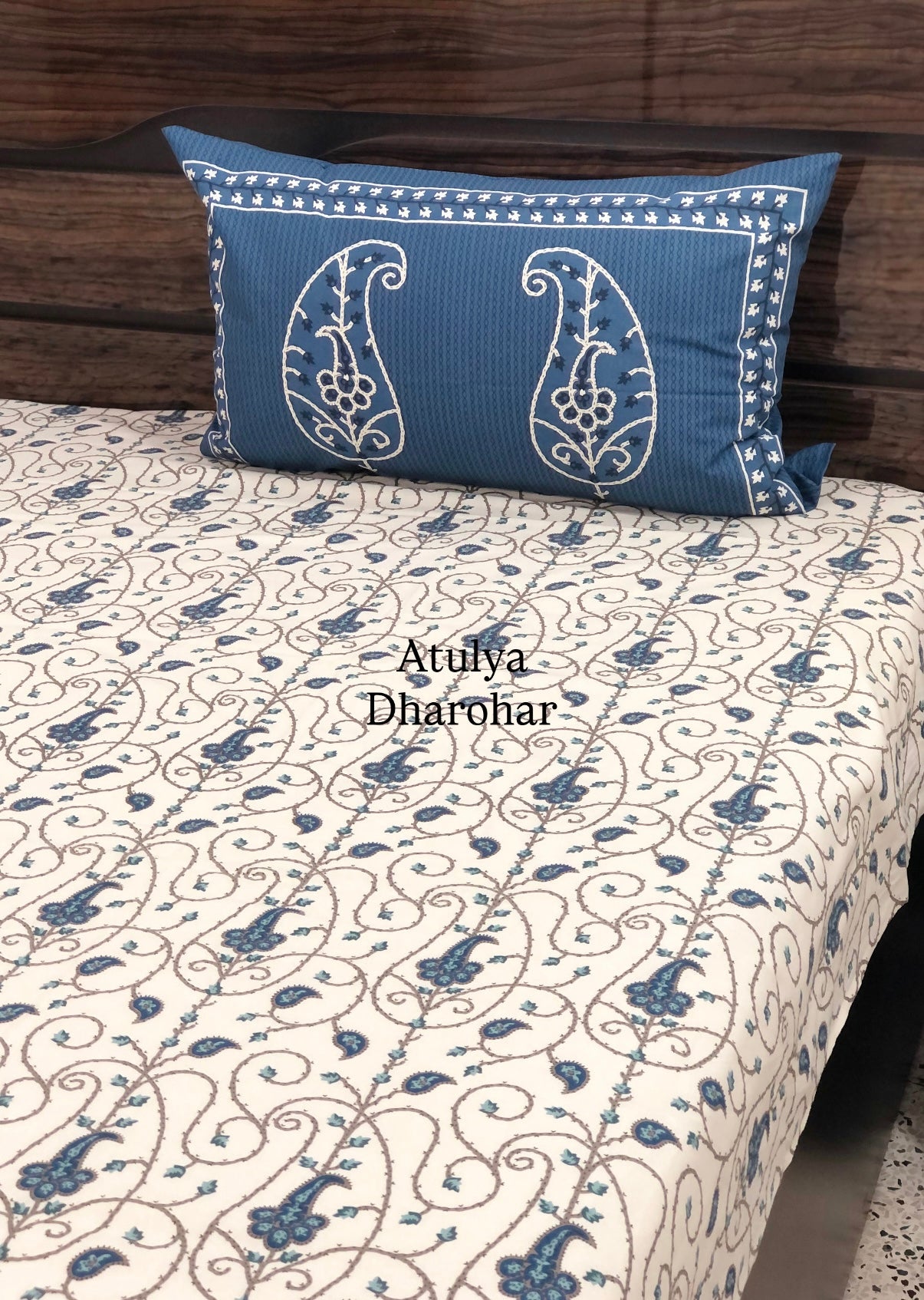 Blue Paisley Jaal Cotton King Size Bedsheet