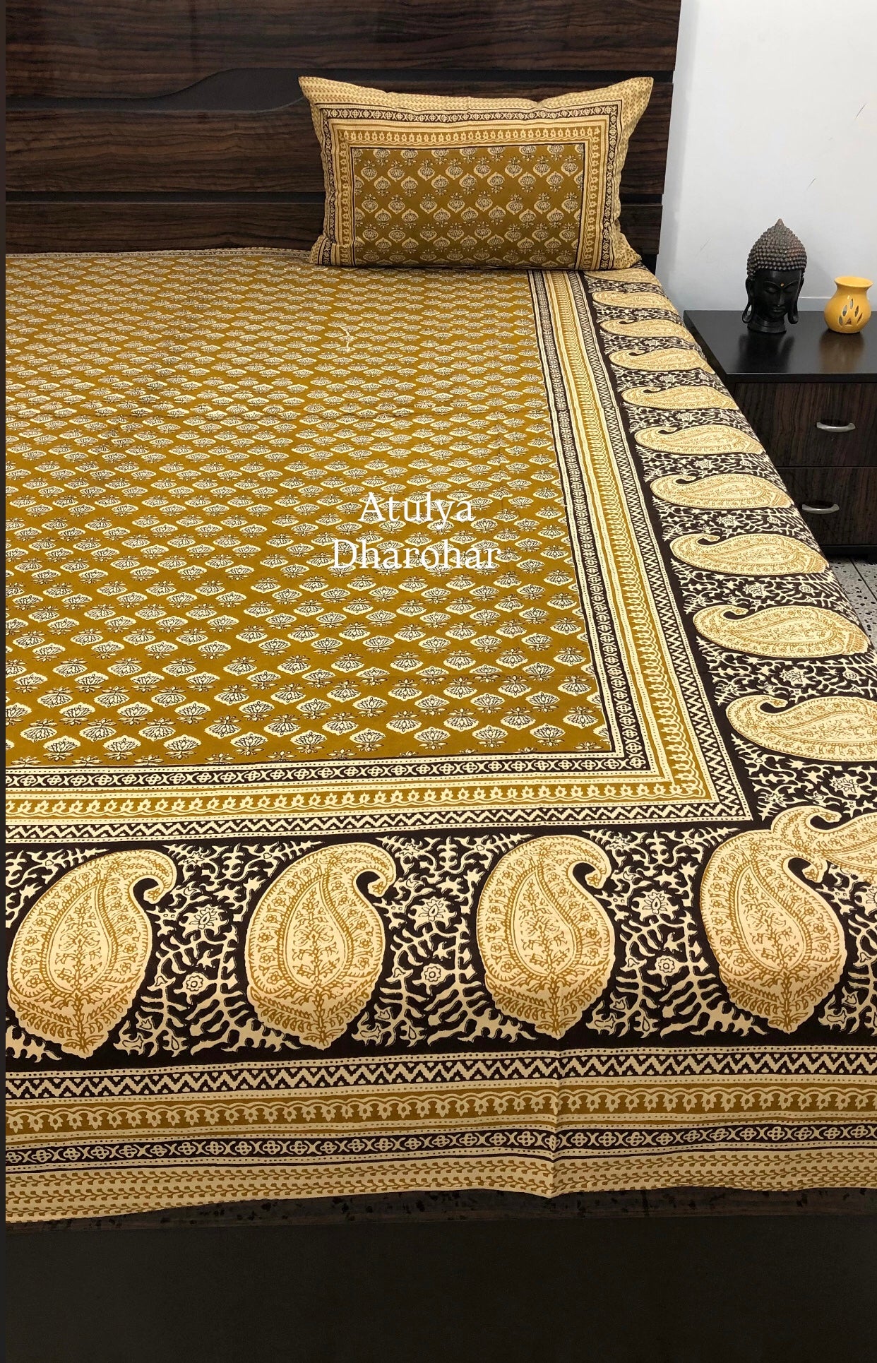Mehndi Green Cotton Kalamkari King Size Bedsheet