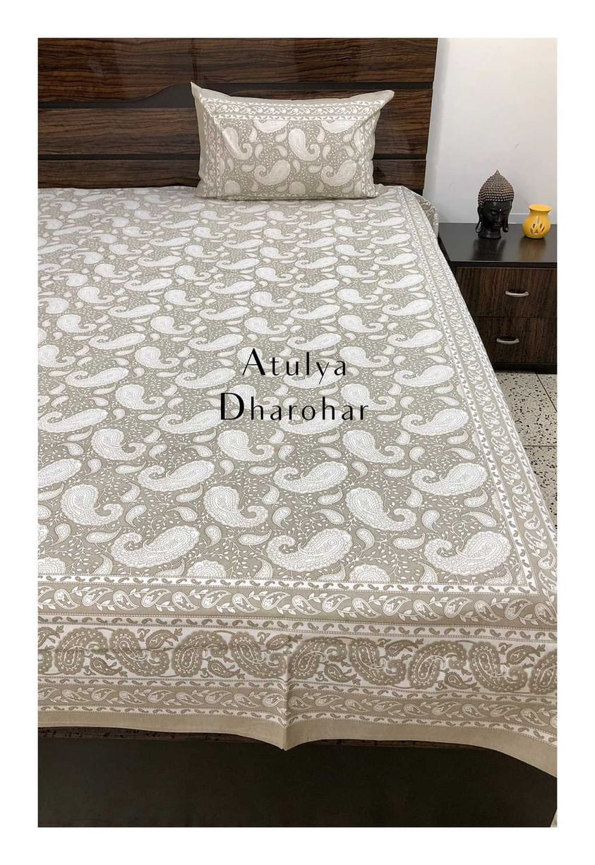 Beige Paisley Motifs Bedsheet