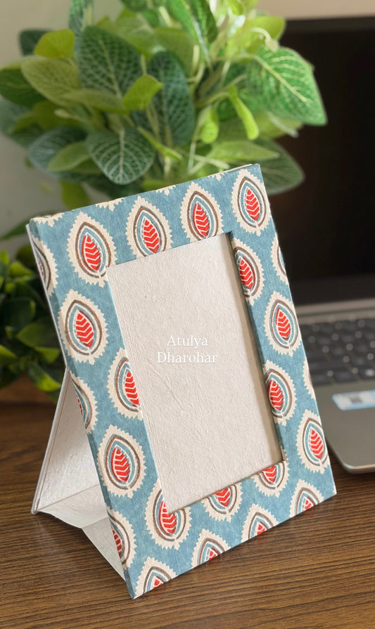 Red Floral Motifs Photo Frame