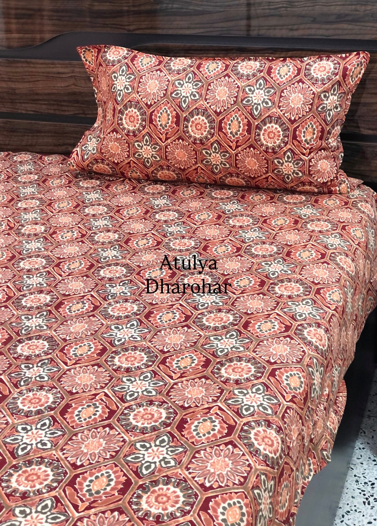 Maroon Floral Mughal Jaal Super King Cotton Bedsheet