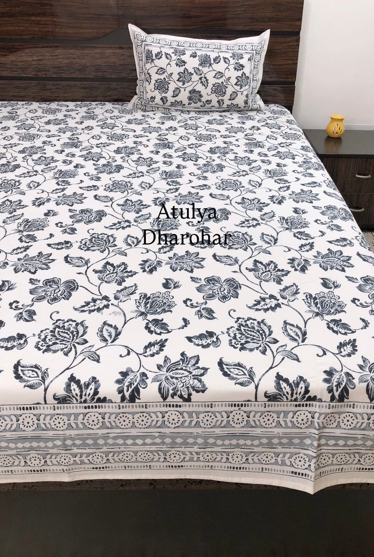 Charcoal Grey Floral Jaal Super King Bedsheet