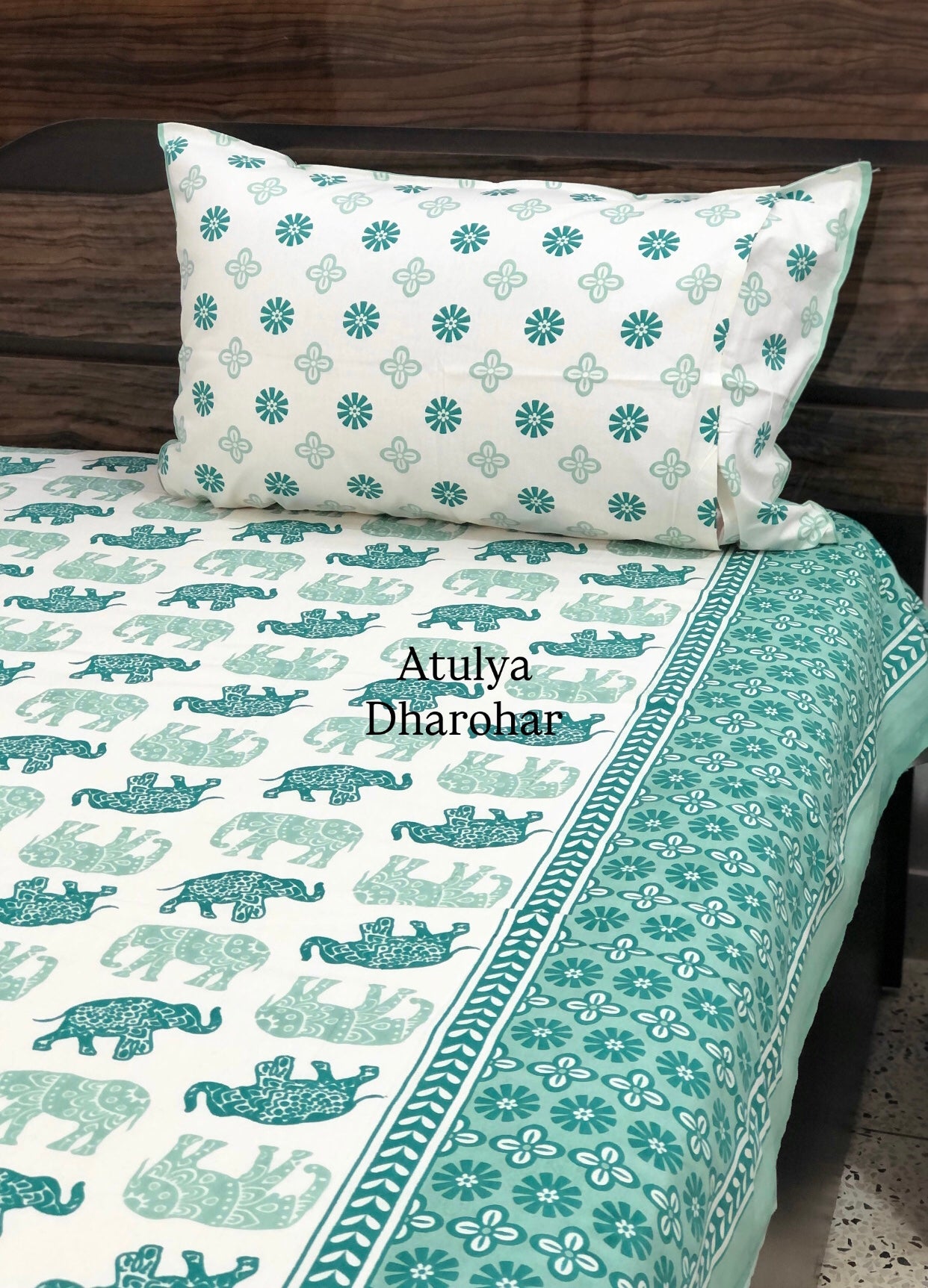 Turquoise Elephant Motifs Cotton King Size Bedsheet