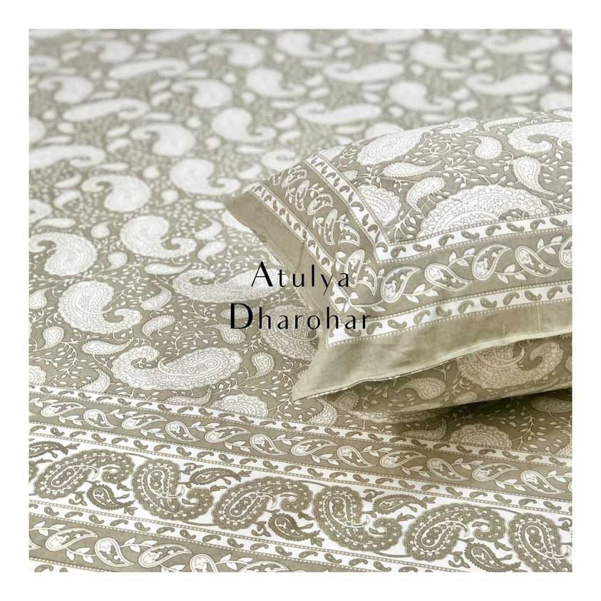 Beige Paisley Motifs Bedsheet