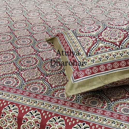 Green & Maroon Kalamkari King Size Bedsheet