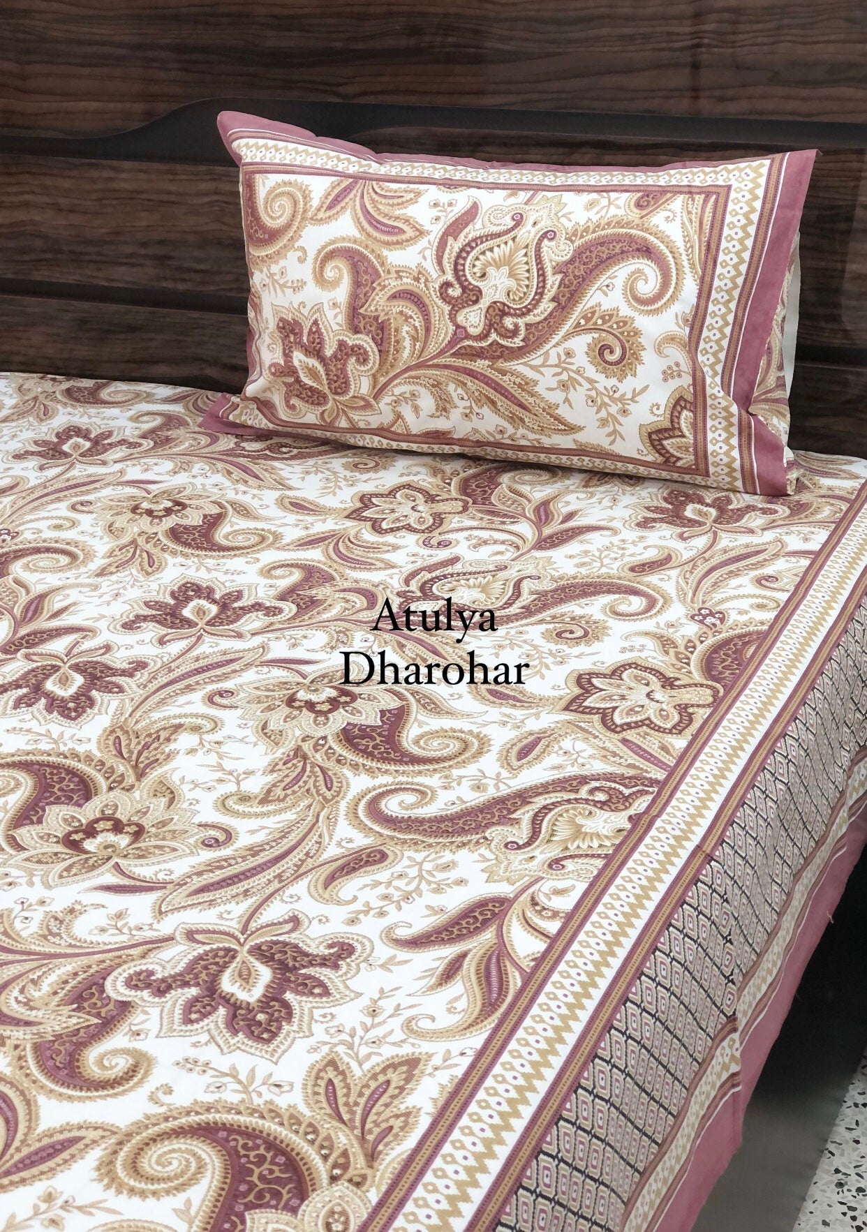 Mauve Floral Jaal Super King Bedsheet