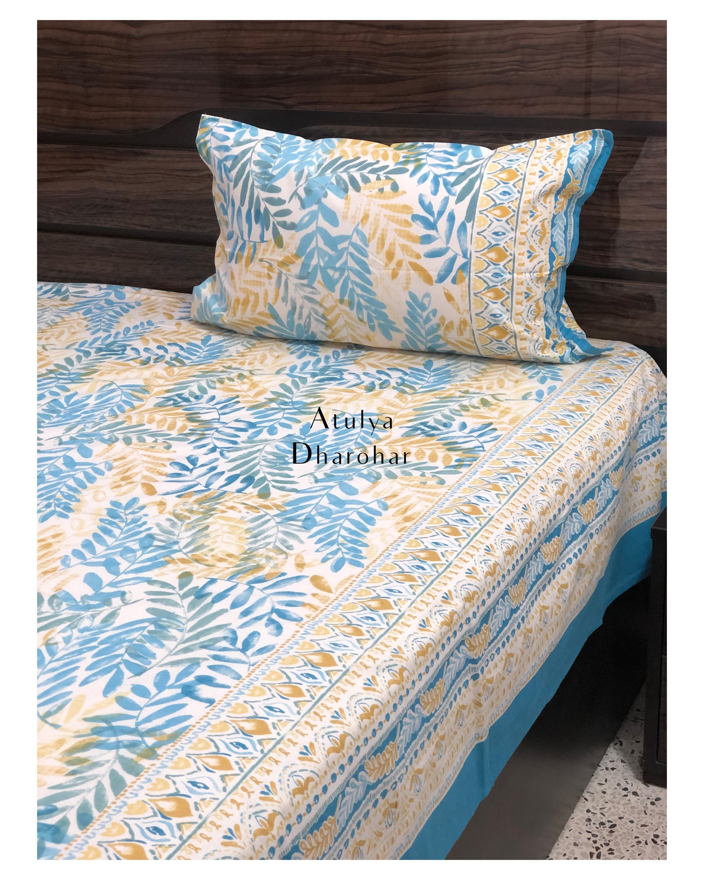 Multicolour Leaf Motifs Bedsheet